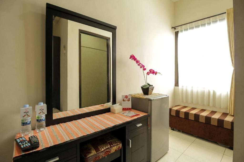 Tuban Torres Accommodation Kuta Lombok Buitenkant foto