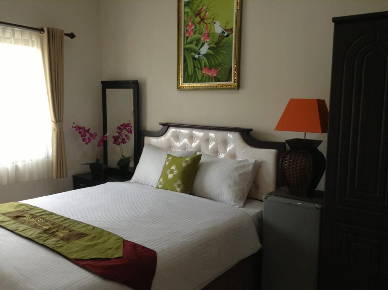 Tuban Torres Accommodation Kuta Lombok Buitenkant foto