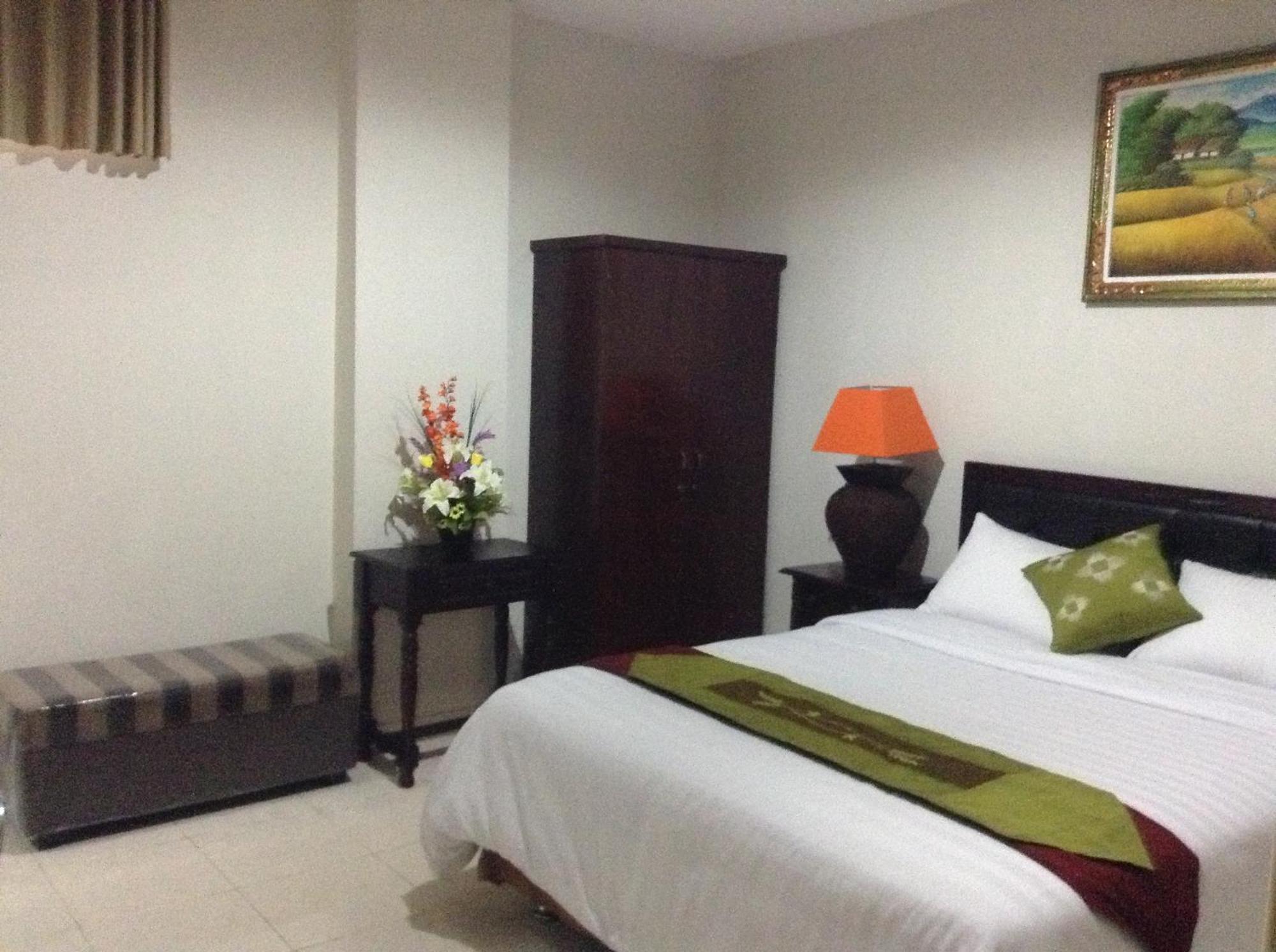Tuban Torres Accommodation Kuta Lombok Buitenkant foto